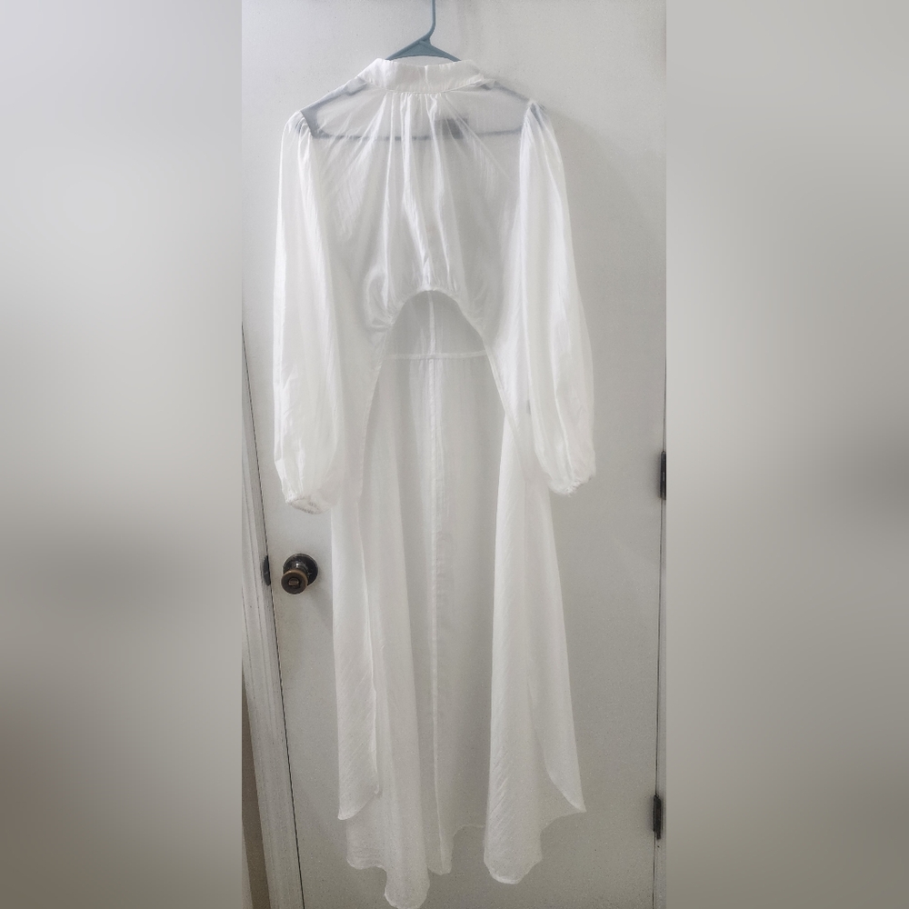 New Itoo White Dress, Size Medium, Made In Italy.